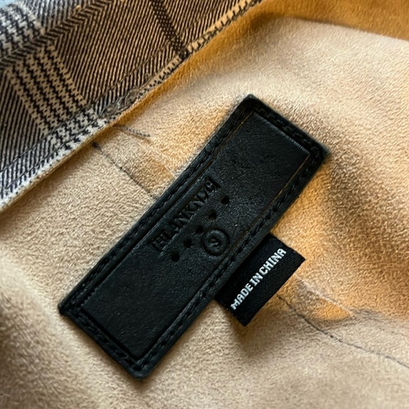 Super soft faux suede jacket blazer • Blank NYC - Picture 4 of 8